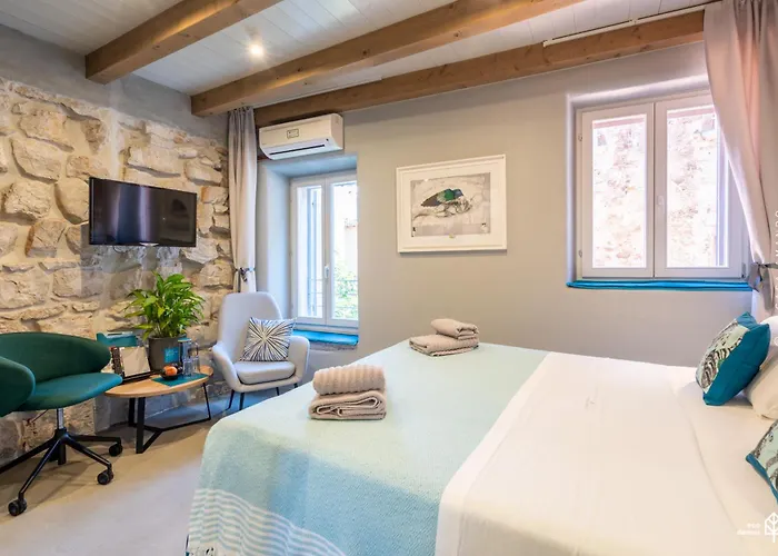 לינה וארוחת בוקר Casa Amando Eco Boutique House 3*